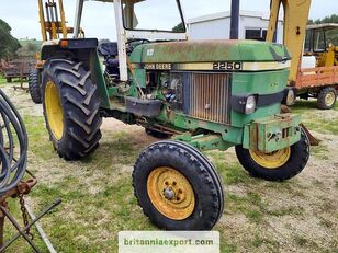 traktor na kolesih John Deere 2250 4X2 | brand new tyres | power steering