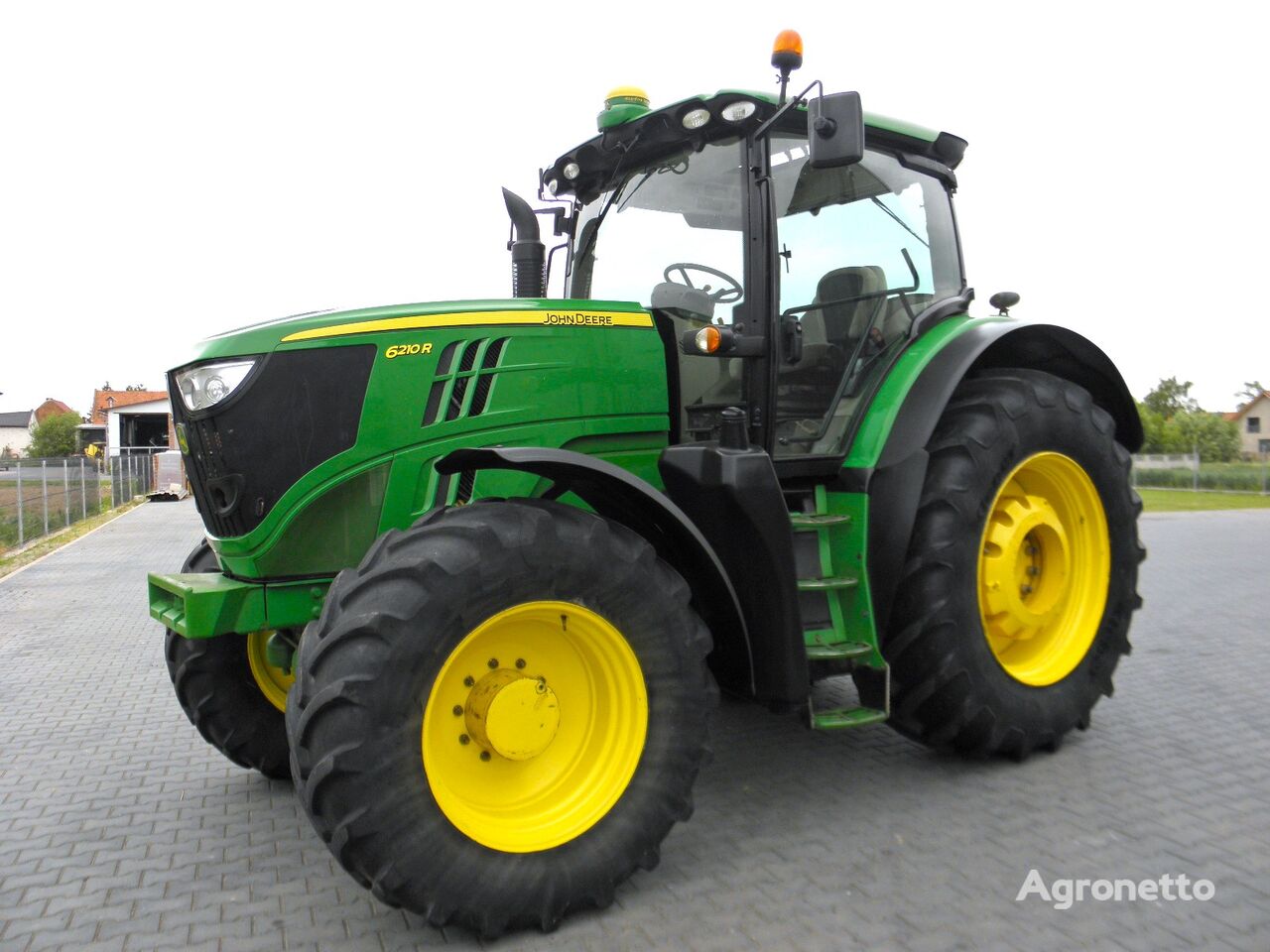 traktor na kolesih John Deere 6210R 2014 Rok , Nawigacja+Starfire 3000+ Autotrack, Nie Malowan