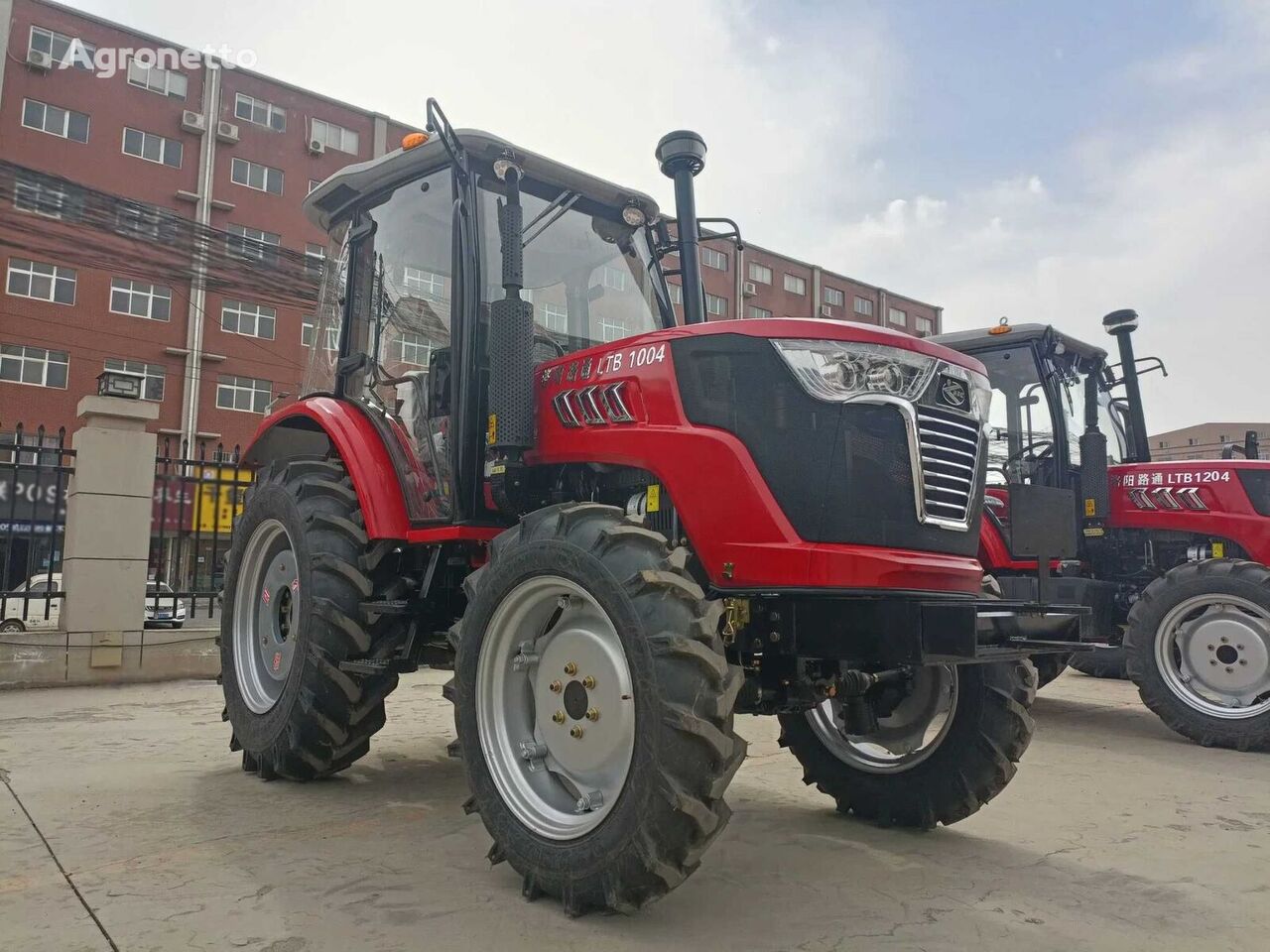 nov traktor na kolesih LTMG LTB1004
