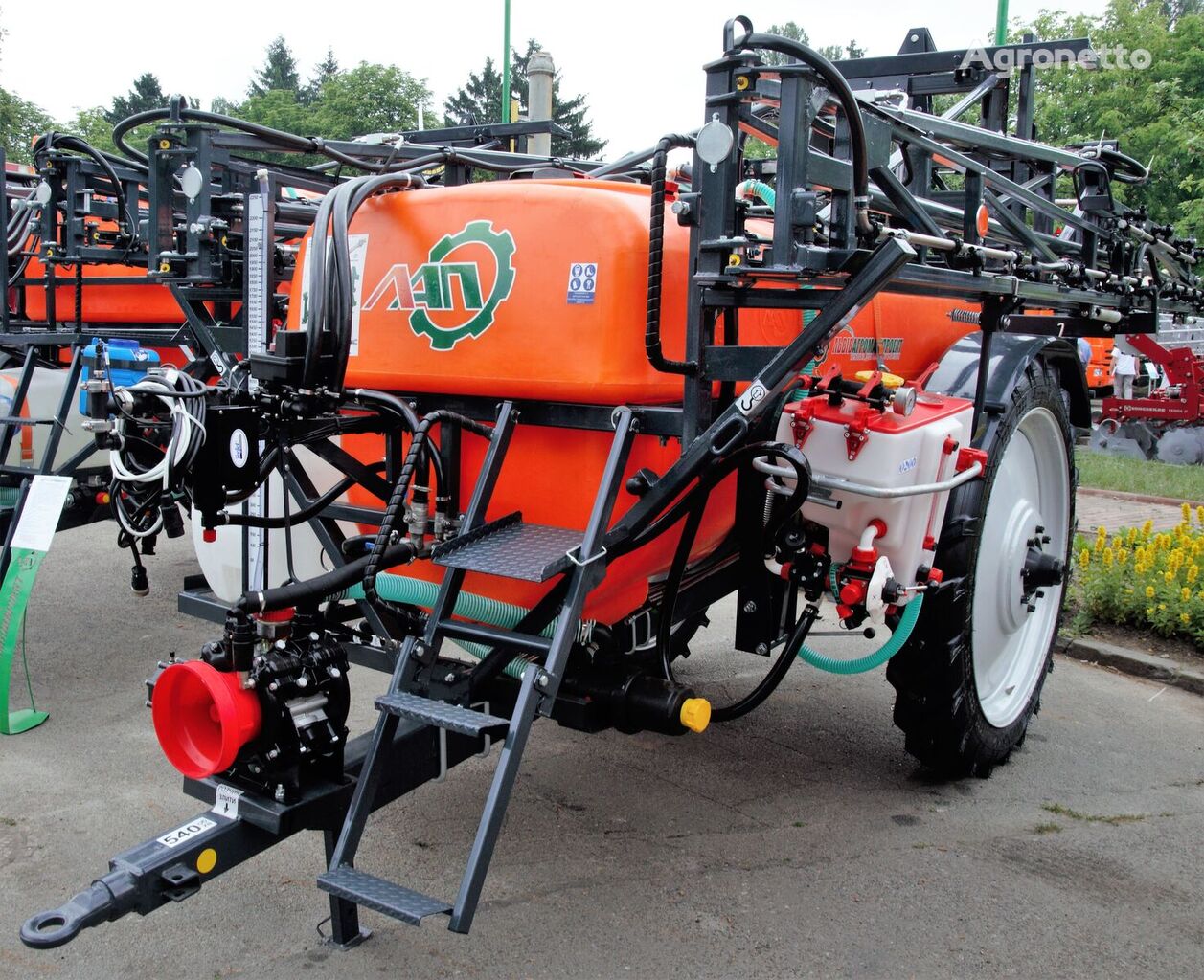 nova vlečena škropilnica LvivAgromashProekt Trailed rod Sprayer OPSh-2418 basic