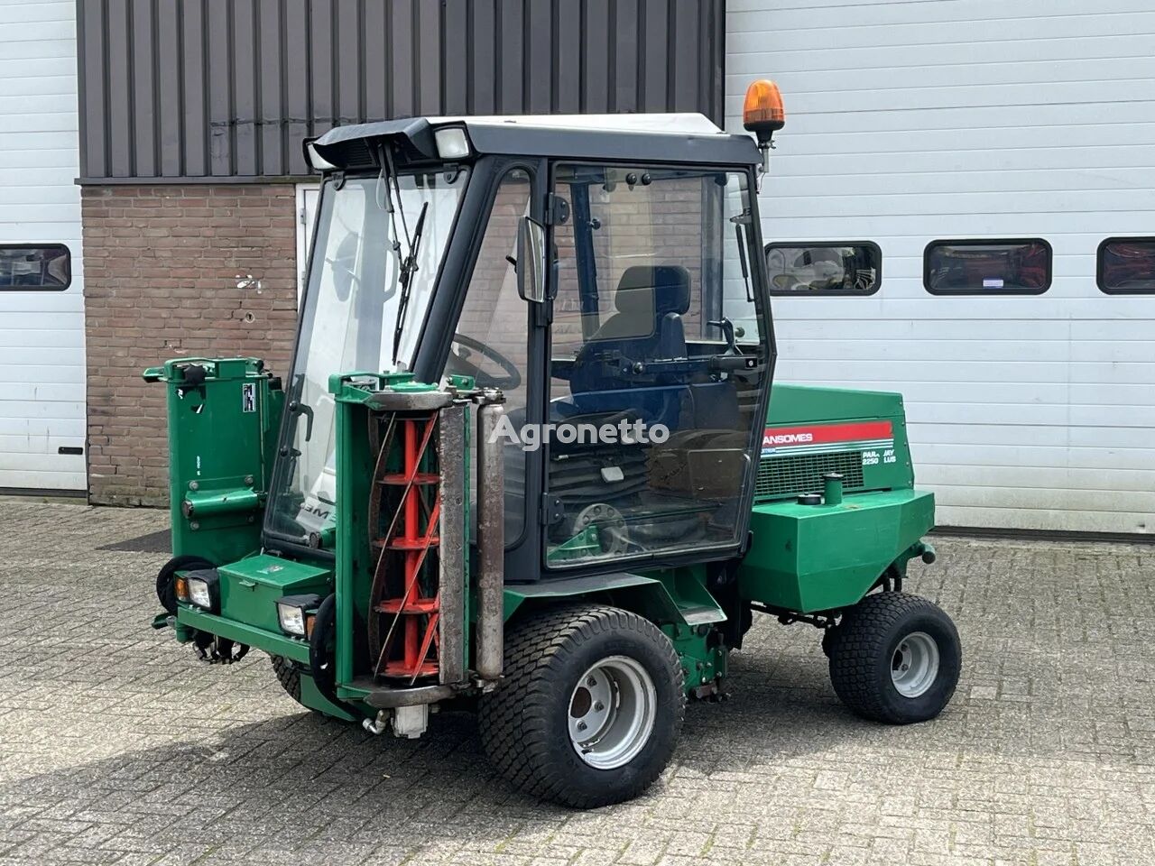 vrtni traktor Ransomes Parkway 2250 Plus Kooimaaier / 3247 uur / 4x4 / 3 kooien / Goed